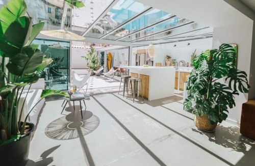 7th Arrondissement Villa | Villa D'exception de 130m² à 30 Mètres de la Plage !