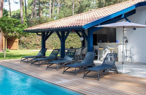 Soorts-Hossegor Villa | Villa de luxe avec piscine chauffée, jacuzzi, sauna au cœur de la forêt des Landes - FR-1-791-24