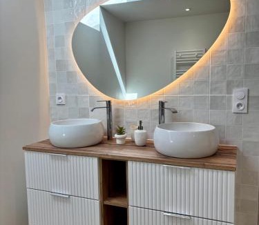 Brive-la-Gaillarde House | Villa Desbrulys - Maison de ville pour 6 personnes - Terrasse - Climatisée