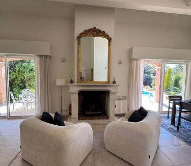 Villeneuve-Loubet Villa | Villa Domaine 4 seasons Valbonne