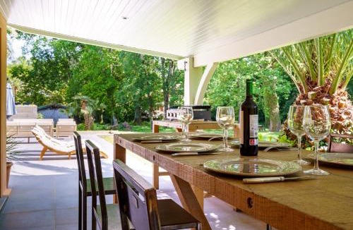 Biarritz Bed & Breakfast | Villa familiale à Biarritz, Parc privé, Pelote Basque & Boulodrome