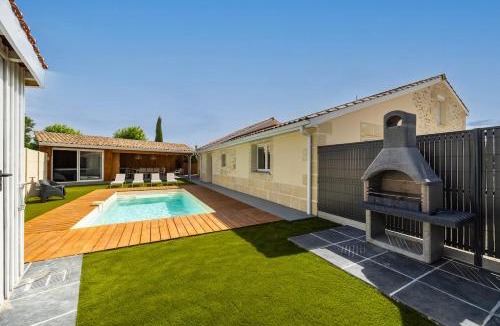 Roaillan Villa | Villa familiale avec piscine et salle de jeux