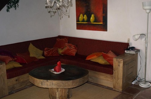 Ahun House | Villa Felinas