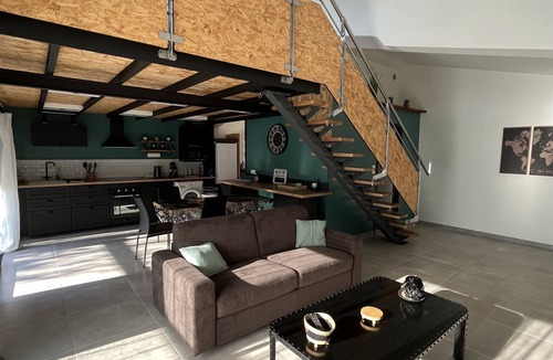 Chateauneuf-les-Martigues Villa | Villa de 70m2 Avec Jardin Privé Parking Privatif Endroit Calme