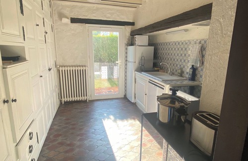 Saint-Georges-de-Didonne House | Villa de Caractère classée 3* : Charm, Garden and Beach on foot