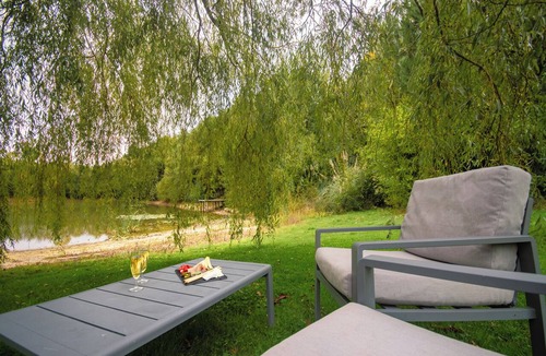 Corcoue-sur-Logne Villa | Villa, gîte in the heart of nature. Park, swimming pool and pond