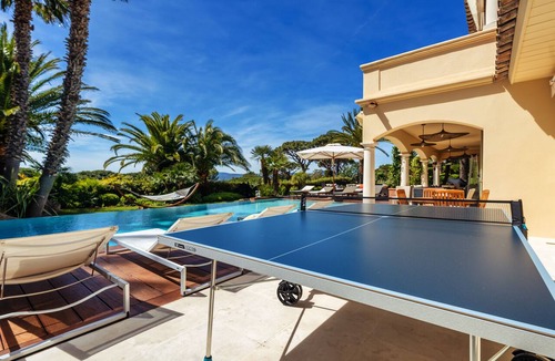 Saint-Tropez House | Villa Hollywood, Property with sea view View of Baie des Canoubiers.