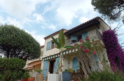 Cagnes-sur-Mer Villa | Villa in the hills, close to the sea and town center.