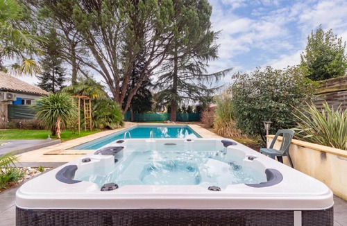 Biars-sur-Cere House | VILLA & JACCUZI-SAUNA-PISCINE-MASSAGES du "Nirvâna Vivant"