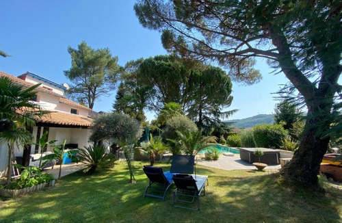 Biars-sur-Cere House | VILLA & JACCUZI-SAUNA-PISCINE-MASSAGES du "Nirvâna Vivant"