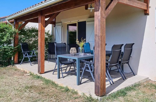 Lanzac Villa | Villa jacuzzi, semi-detached, 1 bathroom 4 persons