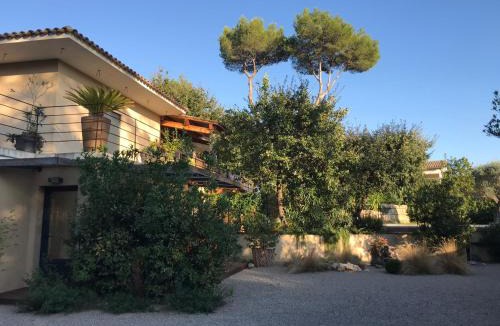 Roquefort-les-Pins Apartment | Villa l’Ensoleillée