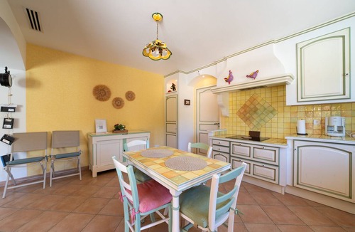 Flayosc Villa | Villa "La Bastide au Soleil" with Private Pool, Wi-Fi, and Air Conditioning