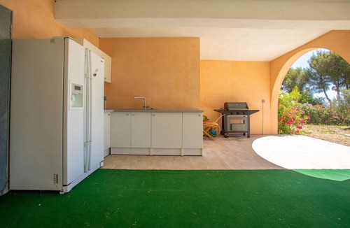 Cabris Villa | Villa 'La Cabri 5 Chambres Piscine' with Sea View, Wi-Fi and Air Conditioning