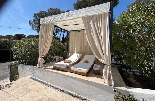 Boulouris-sur-Mer Villa | Villa "LES ALIZES" Côté jardin - Bord de mer