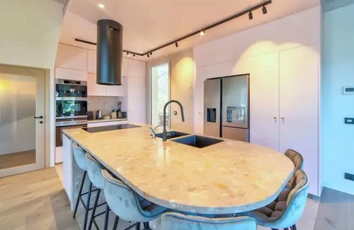 Vallauris Apartment | Villa les Horizons - Studio Apartment, Sleeps 15