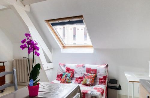 Neris-les-Bains Apartment | Villa MERYEM