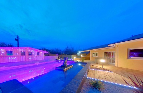 Agnac Villa | Villa Naeva with swimming pool, Jacuzzi 10 places, Ping pong, plancha and Brasero