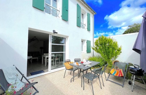 La Flotte Villa | Villa n°4 - The plugs