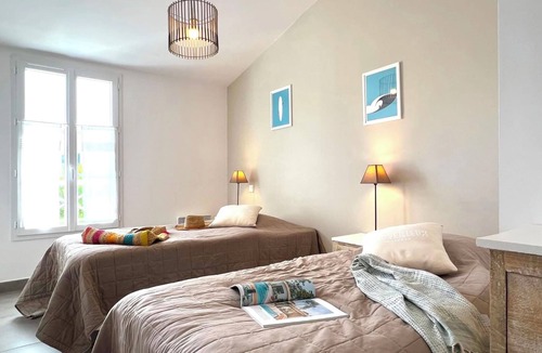 La Flotte Villa | Villa n°4 - The plugs