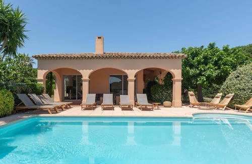 Ramatuelle Villa | Villa Nikki Summary: