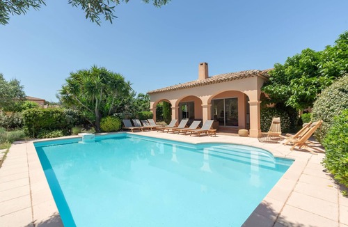 Ramatuelle Villa | Villa Nikki Summary:
