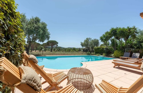Ramatuelle Villa | Villa Nikki Summary:
