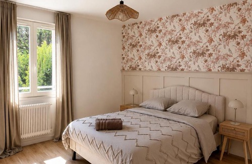 Mirail - Universite House | Villa Occitane - Elegant 6 Bedroom House with Garden