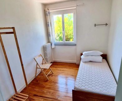 Penmarch House | Villa SURF Situation exceptionnelle à 3 min à pied de la plage de Pors Carn Pour 5 personnes Authentique Bien équipée Jardin & BBQ Parking privatif