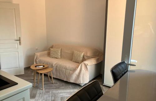 Roquefort-les-Pins Apartment | Villa Thyziri