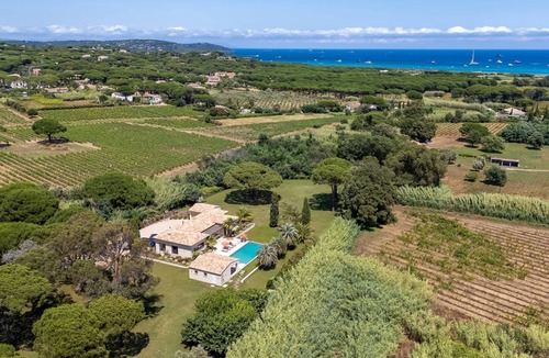 Ramatuelle Villa | Villa Utopia Summary: