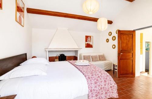 Ollioules Villa | Villa vue mer piscine terrain 5000 m2 calme absolu