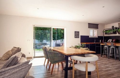 Meounes-les-Montrieux Villa | Villa with Private Pool, Wi-Fi and Air Conditioning