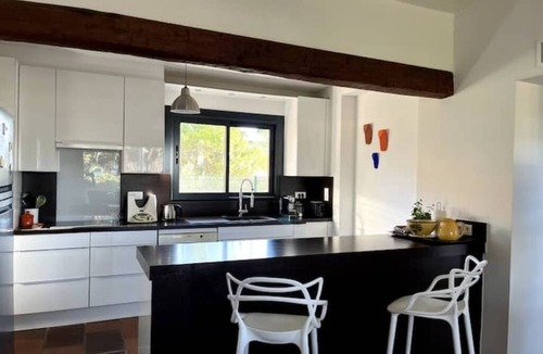 Hyeres House | Villa with garden and sea view, a stone's throw from the beach - Presqu'île de Giens