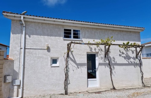 Les Mathes Villa | Villa with pool for 14 people, 5 km from beaches.