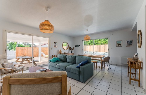 Biscarrosse Plage Villa | Villa with Pool in Biscarrosse, 500m from the Beach