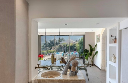 Valbonne House | Villa with pool in the heart of French Riviera