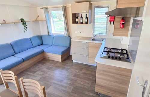 Levignac-de-Guyenne House | Violettes - two-bedroom Parc Home combines comfort, practicality, and charm.
