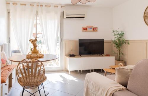 Les Sablettes Apartment | Votre séjour reposant proche plage, climatisation, piscine et parking privé - arrivée autonome - lit queen size