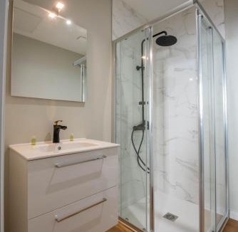 Agen Apartment | WelcomeAgen - Al Capone - Clim - Wifi Fibre - Cosy