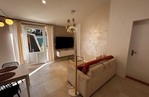 Saint-Liguaire Villa | White housse - cabane - Sèvre Niortaise