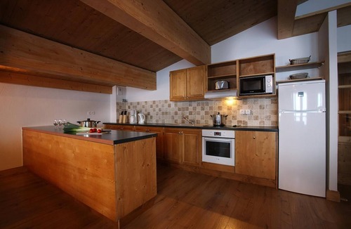 Arc-2000 Apartment | Wifi, 50m from resort center, fitness, swimming pool, sauna, hammam, balcony, tv, ski locker, 45m²