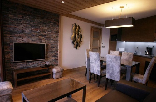 Arc-2000 Apartment | Wifi, 50m from resort center, fitness, swimming pool, sauna, hammam, balcony, tv, ski locker, 38m²