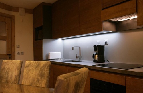 Arc-2000 Apartment | Wifi, 50m from resort center, fitness, swimming pool, sauna, hammam, balcony, tv, ski locker, 38m²
