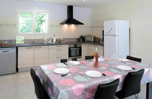 Civrac-en-Medoc House | Wonderful private villa for 4 people with WIFI, TV and terrace