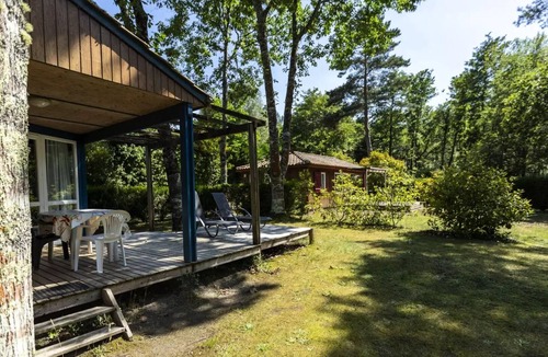 Saint-Paul-les-Dax Ski Chalet | XL 3-Room Chalet for 4–6 People + TV