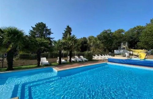 Guemene-Penfao House | ZEcamping 3 étoiles animé piscine chauffée mobil-home TV 27m2 4 pers