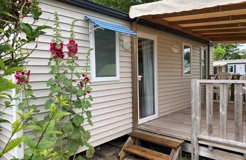 Arvert House | ZEcamping 3 étoiles piscine pet friendly sauna locatif TV 28m2 6 pers
