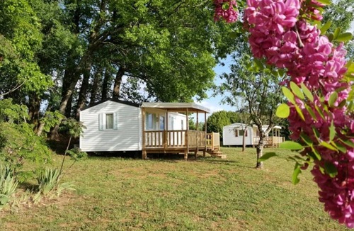 Soturac House | ZEcamping 3 étoiles parc aquatique mobil-home TV LV BBQ 30m2
