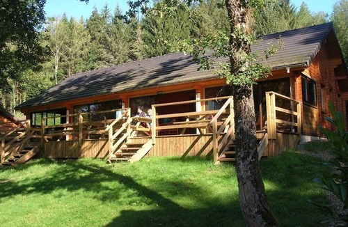 Correze Ski Chalet | ZEcamping 3 étoiles piscine chiens acceptés mobil-home 4 pers